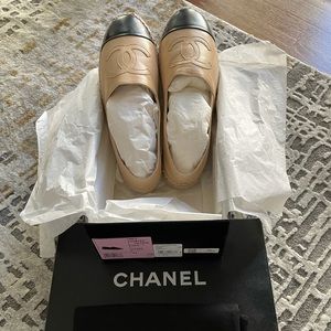 CHANEL ESPADRILLES LAMBSKIN BEIGE AND BLACK SIZE 37